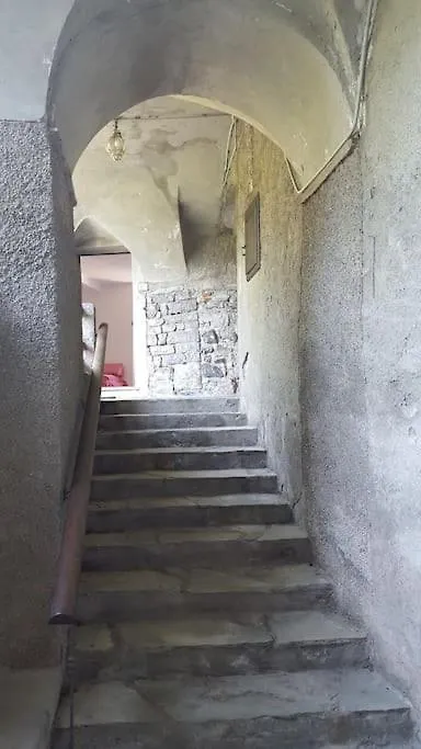The Ivy House In The Castle Διαμέρισμα Μενάτζιο 0*,