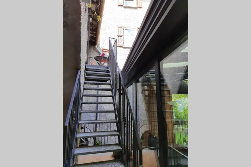 The Ivy House In The Castle Apartman Menaggio 0*,