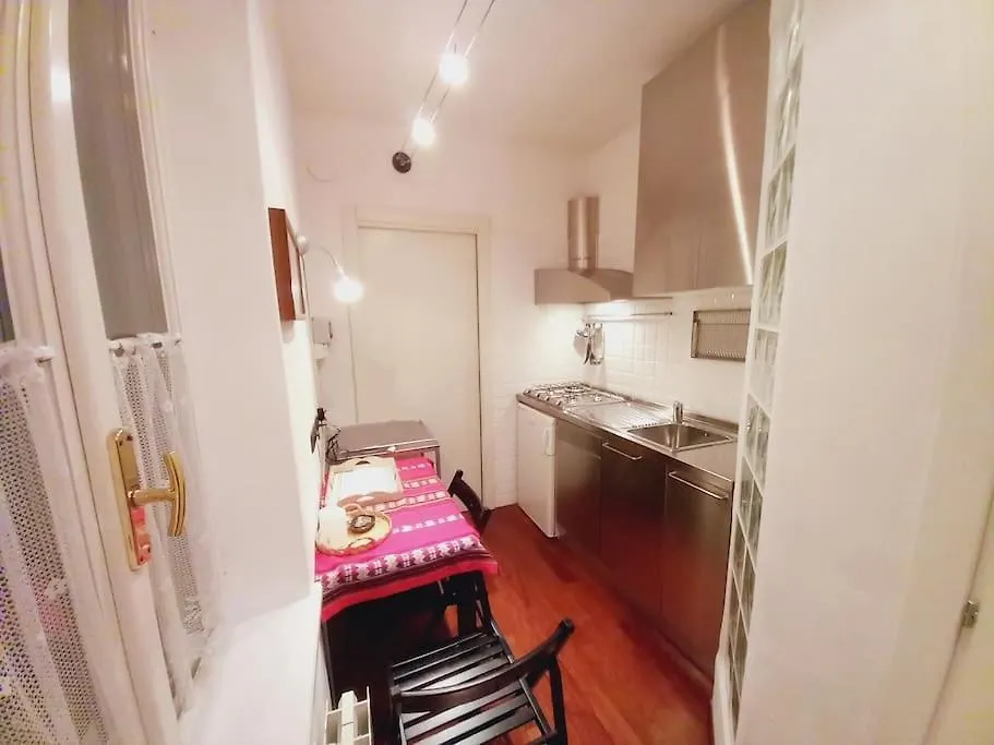 The Ivy House In The Castle Apartman Menaggio
